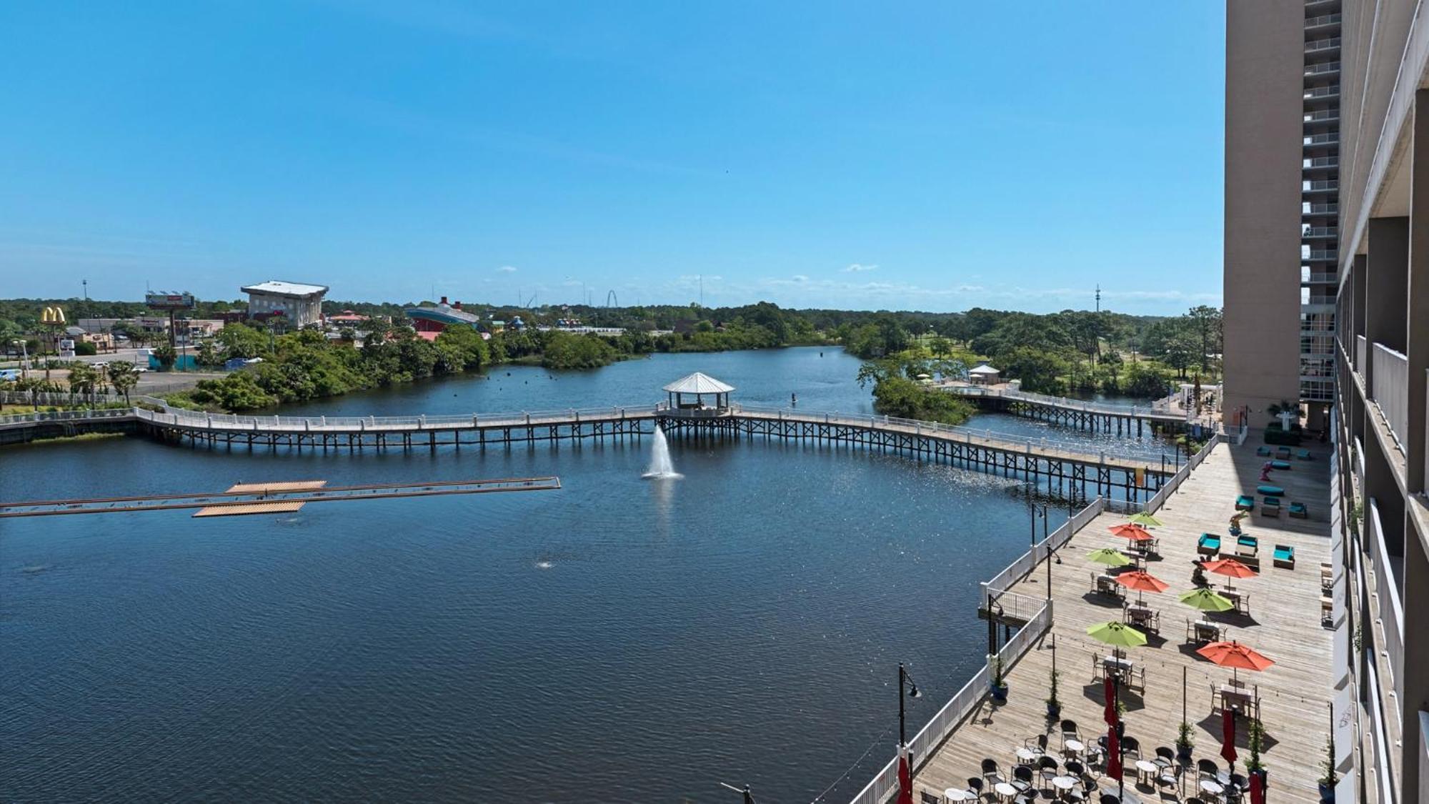 Laketown Wharf 613! Ocean View, 1 Bd, 2 Bath, And Amazing Amenities! Holiday home *
