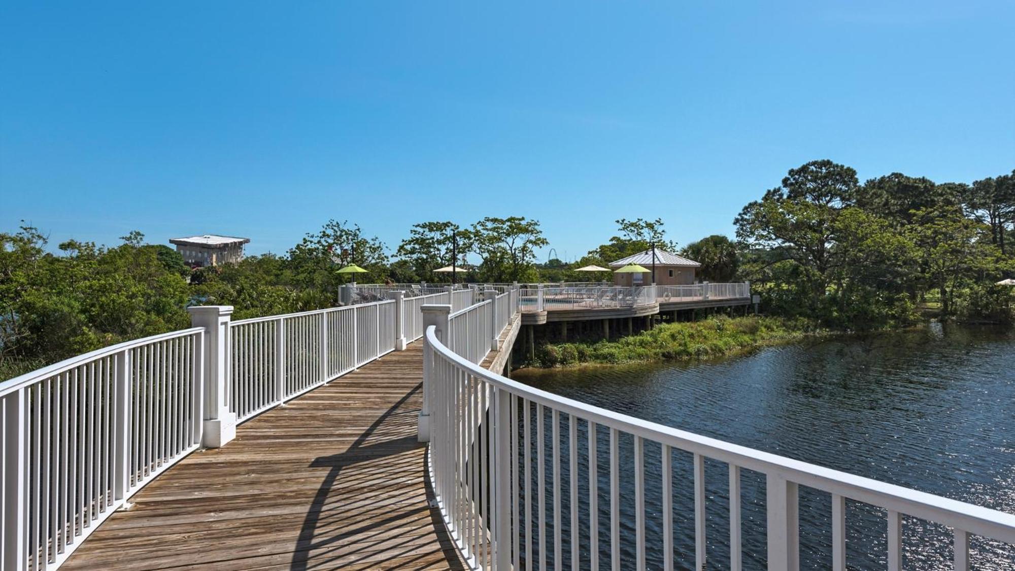 Laketown Wharf 613! Ocean View, 1 Bd, 2 Bath, And Amazing Amenities! Holiday home