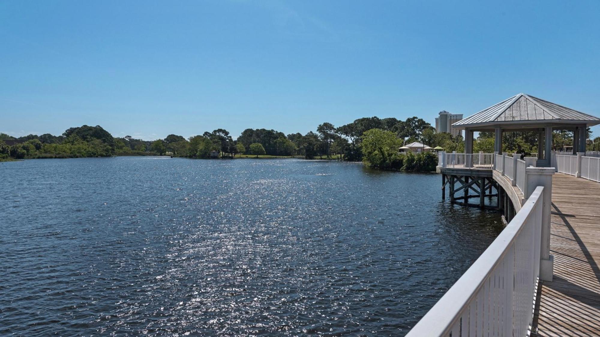 Laketown Wharf 613! Ocean View, 1 Bd, 2 Bath, And Amazing Amenities! Holiday home *